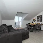 Oliva * Vrsi
