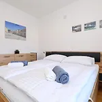 Oliva * Vrsi