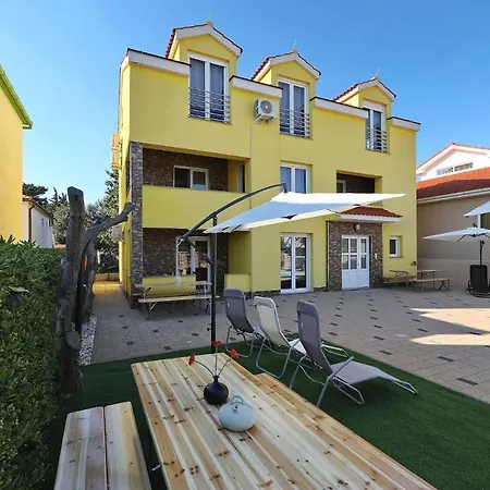 Apartment Oliva *