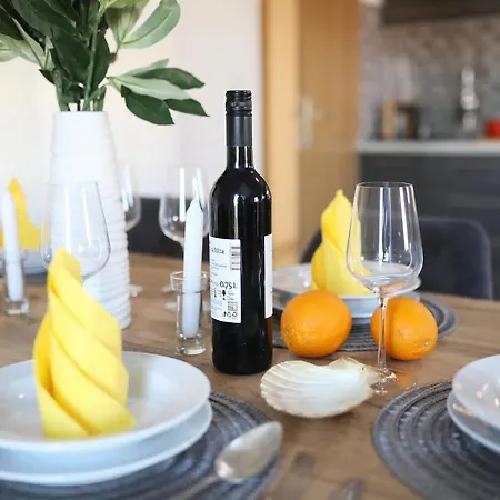 Oliva アパート *