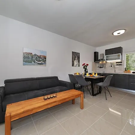 アパート Oliva *